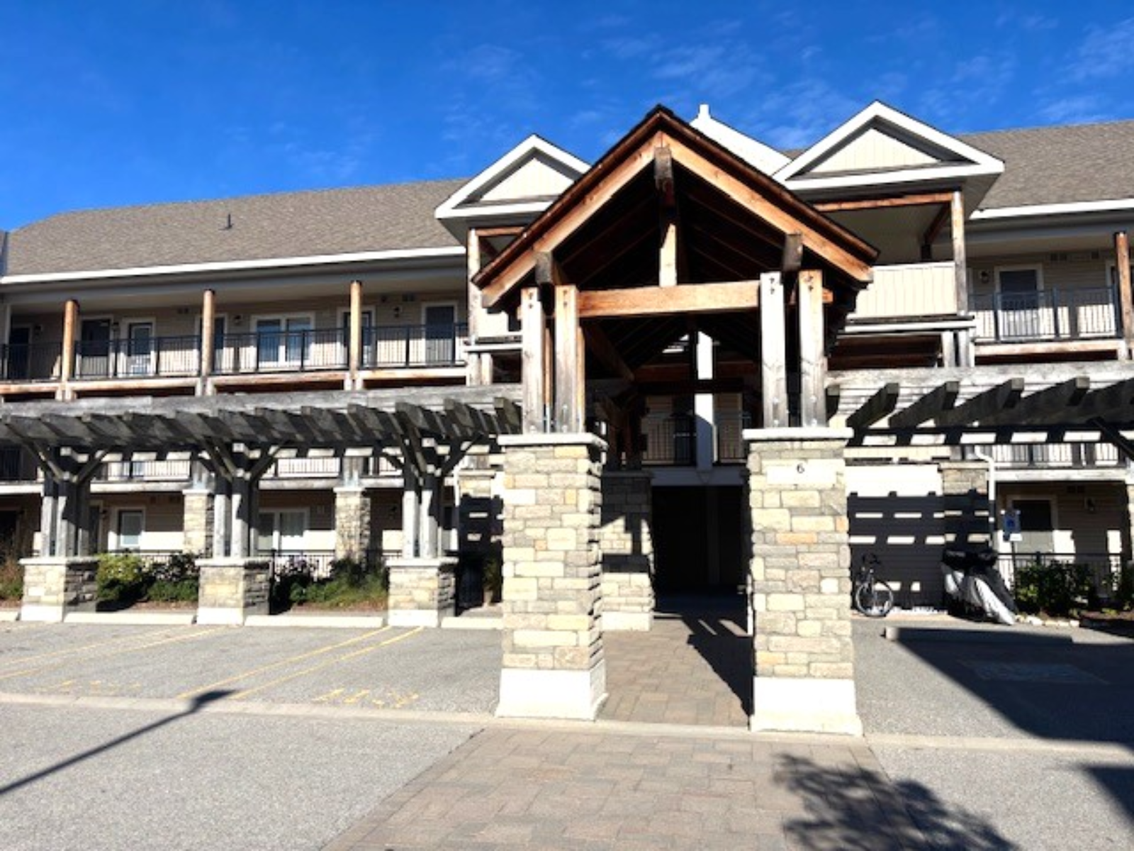 R75 – #103 – 6 Anchorage Crescent