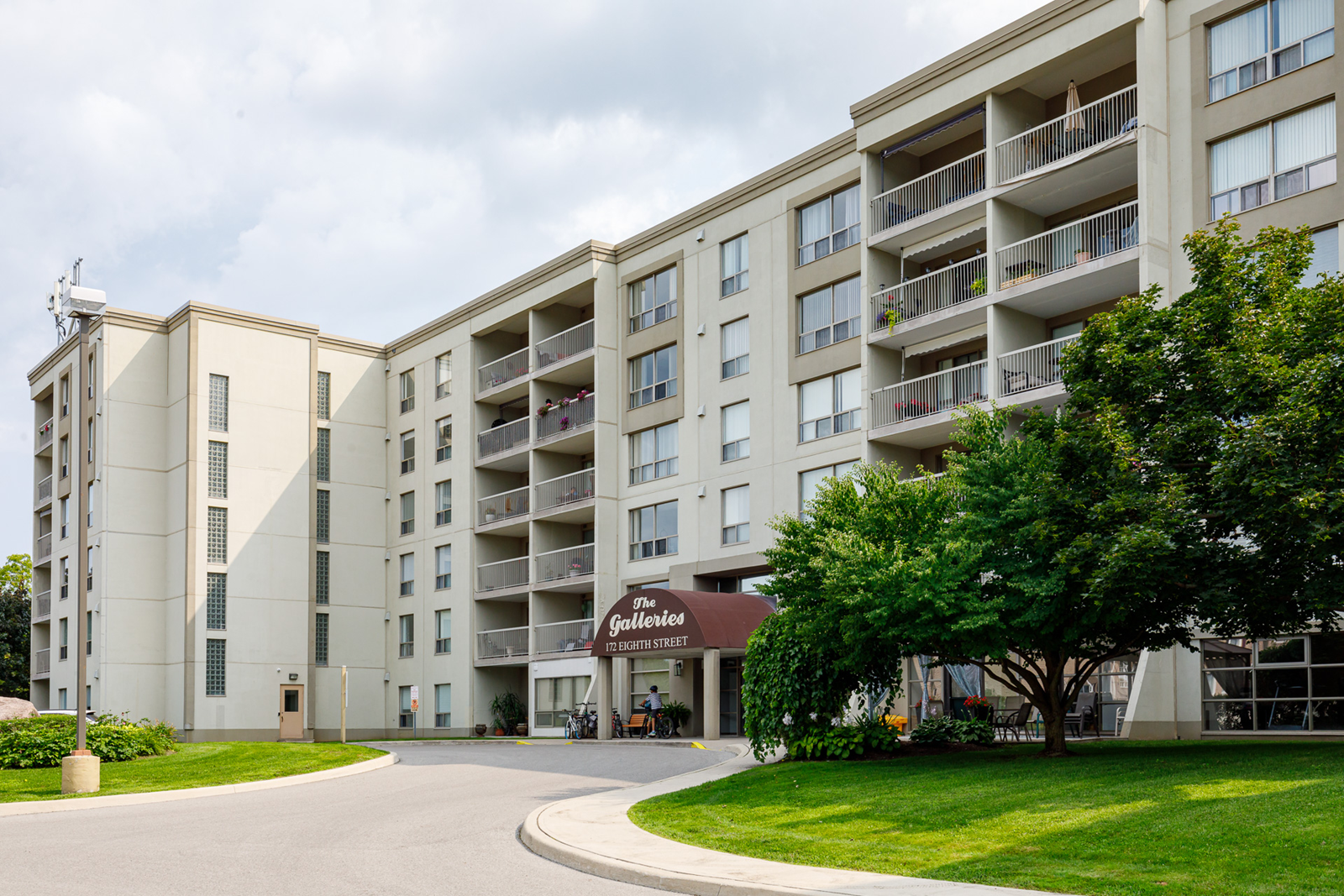 R01 – #406 – 172 Eighth Street