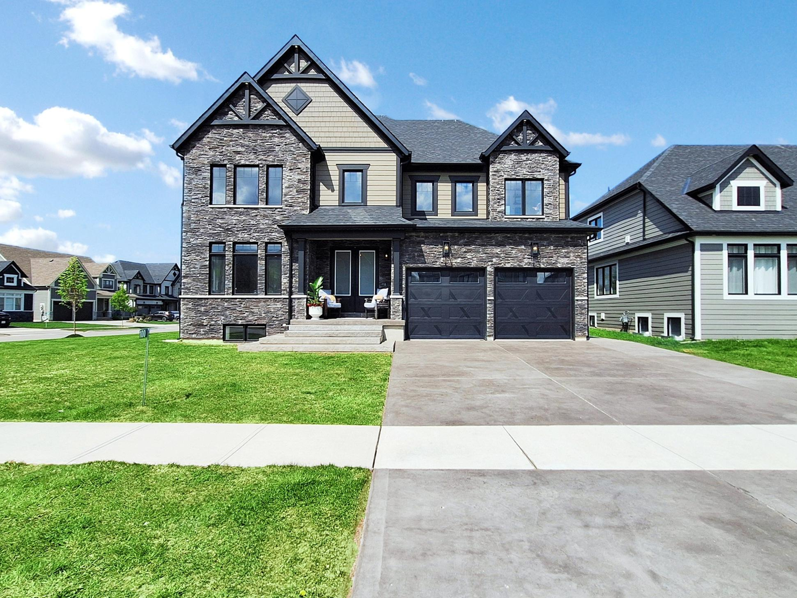 R180 100 Reed Way